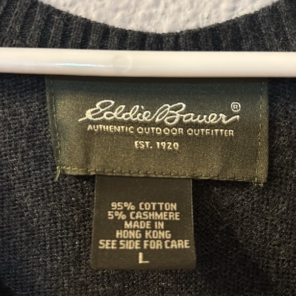 Eddie Bauer dark gray vneck sweater vest size large - Picture 3 of 4